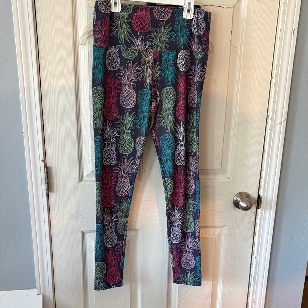 Buttery soft pineapple leggings. Plus size